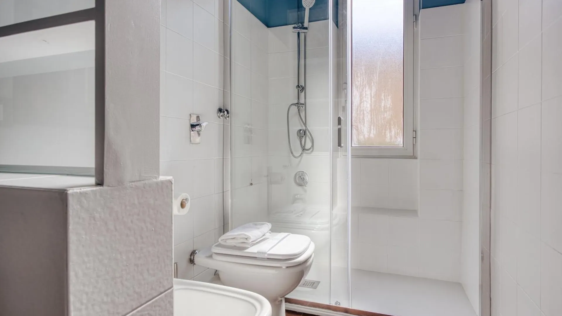 아파트 Just Urban Stays - Spacious And Elegant Flat Corso Xxii Marzo